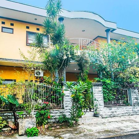 Spot On 91620 Skypiea Guest House Tasikmalaya Exterior photo